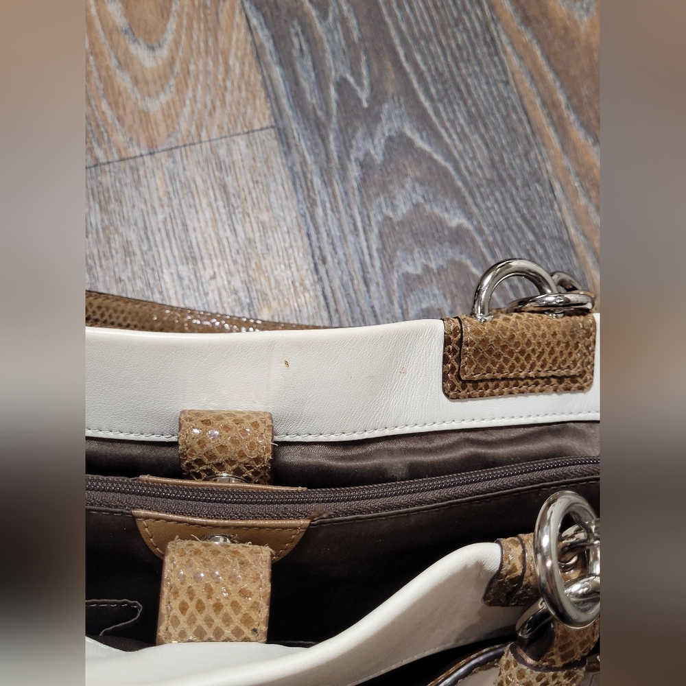 Coach White and Brown Leather Shoulder Bag - Picture 11 of 13